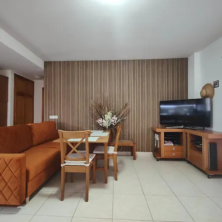 Apartament 1 Bedroom In The Center Of *