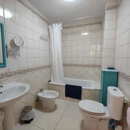 1 Bedroom In The Center Of Apartment