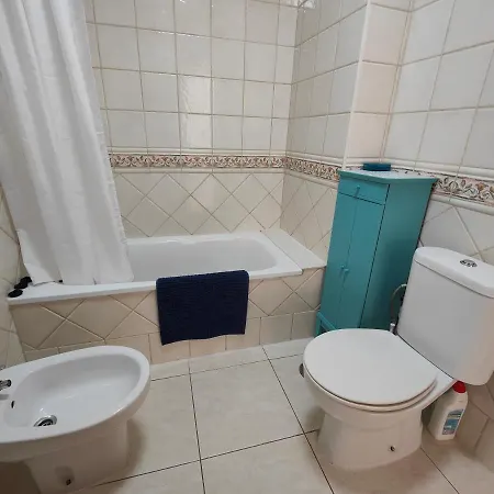 1 Bedroom In The Center Of Apartment